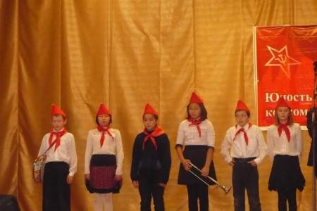 Республика Алтай. Коммунисты и комсомольцы отметили 97-ю годовщину ВЛКСМ