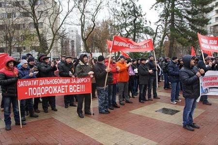 В Ростове-на-Дону прошел митинг дальнобойщиков