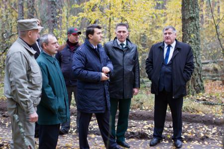 Автор законопроекта о противопожарной безопасности в лесах Олег Лебедев посетил зону радиоактивного загрязнения в лесном массиве Брянской области 