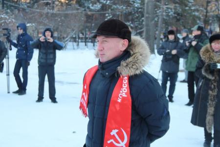 Челябинские дальнобойщики требуют отставки правительства!
