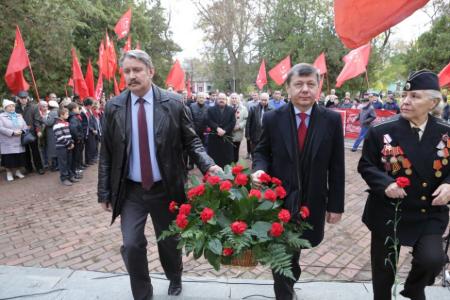 Д.Г. Новиков начал поездку в Крым, где проходят юбилейные мероприятия в честь 95-летия установления Советской власти