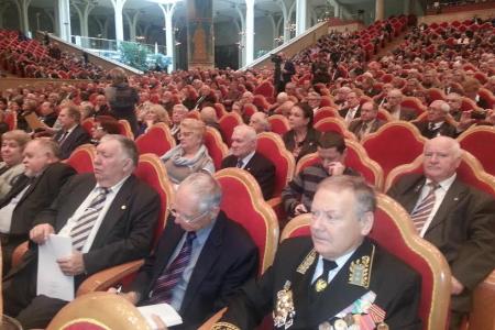 Коммунисты поздравили с 25-летием Российскую академию естественных наук