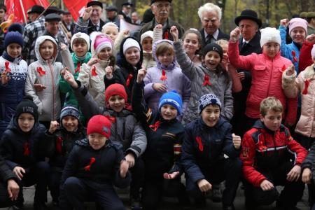 Северная Осетия торжественно отпраздновала 98-ю годовщину Великой Октябрьской социалистической революции