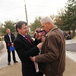 В Крыму прошёл автопробег в честь 95-й годовщины освобождения полуострова от белогвардейцев
