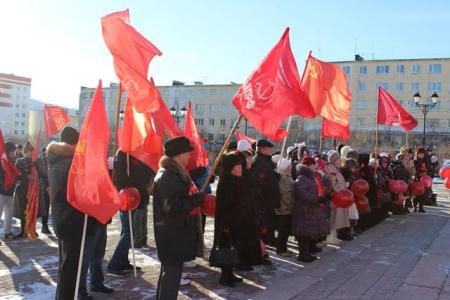 Красный Октябрь в Магадане