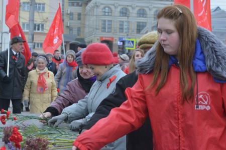 Ивановские коммунисты отметили годовщину Великого Октября