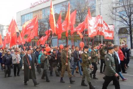 Севастопольские коммунисты верны заветам Великого Октября