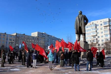 Красный Октябрь в Магадане