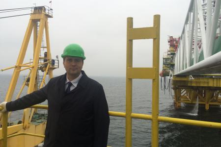 Олег Лебедев посетил нефтяную платформу Д-6 в Балтийском море