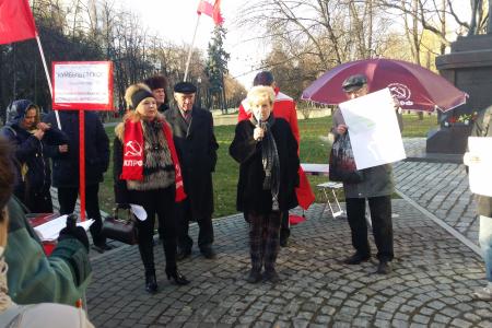 В столичном районе Богородское прошел митинг по проблемам введения оплаты за капитальный ремонт и планируемого расширения зоны платных парковок