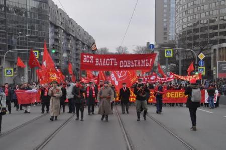 Ленинград верен делу Великого Октября! Шествие и митинг коммунистов в городе трех революций
