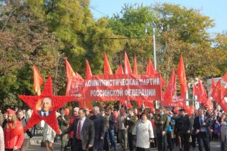 Севастопольские коммунисты верны заветам Великого Октября