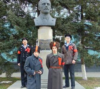 Алтайский край. Барнаульский горком КПРФ провел демонстрацию и митинг, посвященные 98-й годовщине Октябрьской Революции