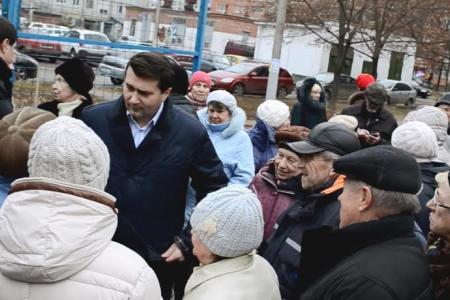 Олег Лебедев продолжает проводить массовые встречи с избирателями Тульской области