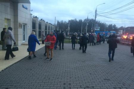 Тульский обком КПРФ проводит систематическую агитационную работу с рабочими оборонных предприятий