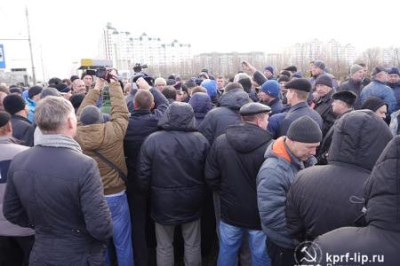 В Липецке состоялась массовая акция протеста водителей дальнобойных большегрузов