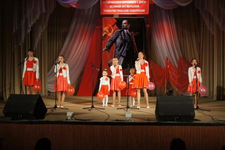Коммунисты Кургана провели серию мероприятий в честь 98-летия Великого Октября 