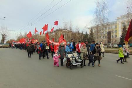 Алтайский край. Барнаульский горком КПРФ провел демонстрацию и митинг, посвященные 98-й годовщине Октябрьской Революции
