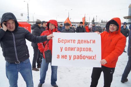 «Нет – узаконенному рэкету на дорогах!» В Нижнем Новгороде прошел пикет против системы «Платон»