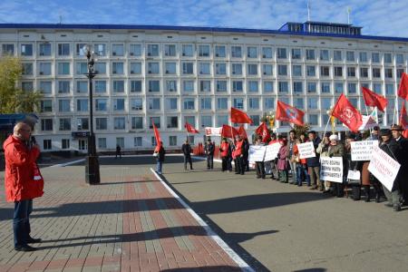 Республика Калмыкия. Коммунисты отметили 98-ую годовщину Октябрьской революции