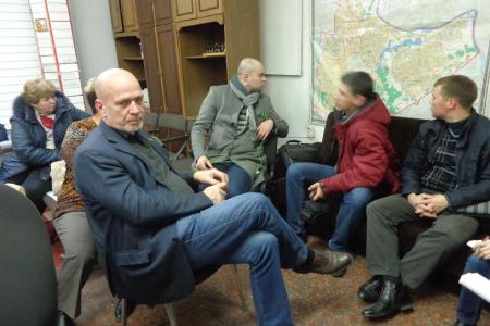 Секретарь Московского горкома КПРФ Евгений Балашов провел совещание с жителями по вопросам градостроительной политики