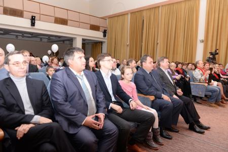 В Новосибирске прошел V фестиваль комсомольской песни «Беспокойные сердца»