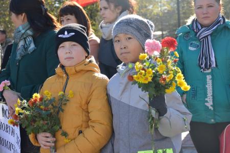 Республика Калмыкия. Коммунисты отметили 98-ую годовщину Октябрьской революции