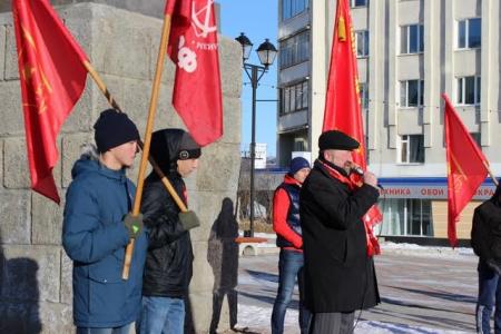 Красный Октябрь в Магадане
