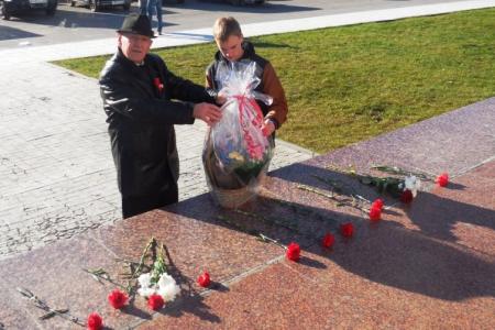 Саратовская область. Коммунисты отметили 98-ую годовщину Великого Октября