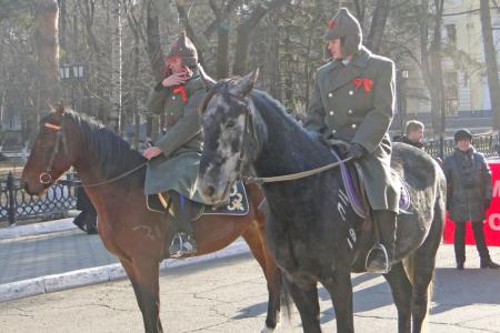 Амурская область встретила 98 годовщину Великой Октябрьской социалистической революции массовыми шествиями и митингами