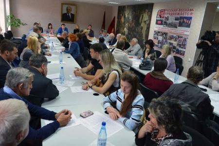Олег Лебедев провел Пленум Тульского обкома КПРФ, на котором отмечено существенное усиление всех направлений партийной работы в течение 2015 года
