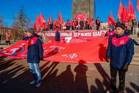 Красноярские коммунисты отметили 98-ую годовщину Великого Октября