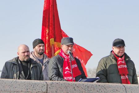 Амурская область встретила 98 годовщину Великой Октябрьской социалистической революции массовыми шествиями и митингами