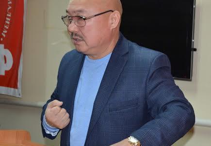 Первый секретарь Калмыцкого рескома КПРФ Н.Э. Нуров встретился с "Детьми войны"