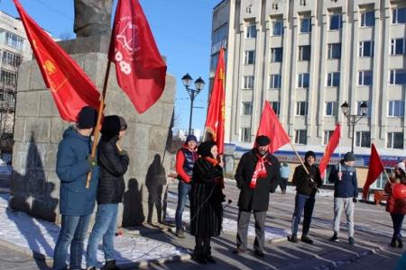 Красный Октябрь в Магадане