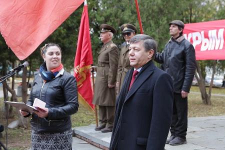 Д.Г. Новиков начал поездку в Крым, где проходят юбилейные мероприятия в честь 95-летия установления Советской власти