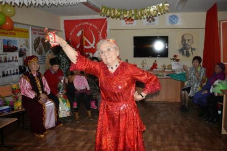 Республика Калмыкия. Коммунисты совместно с ВЖС – «Надежда России» отпраздновали День матери