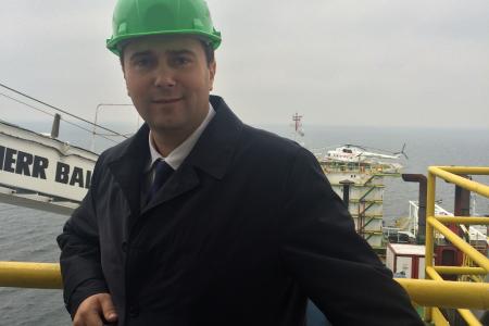 Олег Лебедев посетил нефтяную платформу Д-6 в Балтийском море