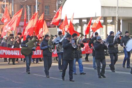 Амурская область встретила 98 годовщину Великой Октябрьской социалистической революции массовыми шествиями и митингами
