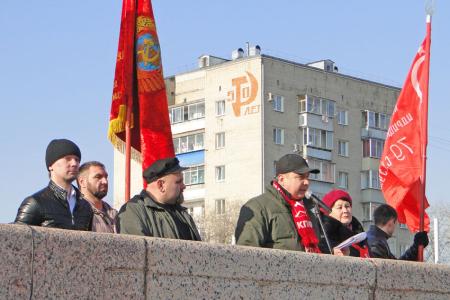 Амурская область встретила 98 годовщину Великой Октябрьской социалистической революции массовыми шествиями и митингами