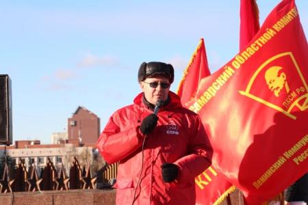 В Самаре состоялся торжественный митинг, посвящённый 98-й годовщине Великой Октябрьской социалистической революции
