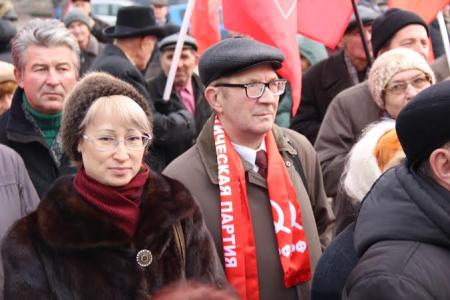 Брянские коммунисты отпраздновали 98-ю годовщину Великой Октябрьской социалистической революции митингом
