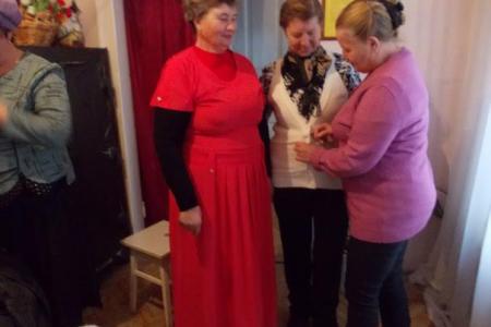 Нижегородские активистки "ВЖС-Надежда России" снова радуют жительниц области, одаривая их подарками
