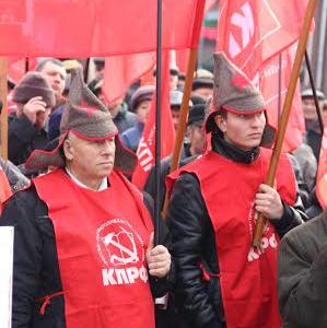 Брянские коммунисты отпраздновали 98-ю годовщину Великой Октябрьской социалистической революции митингом