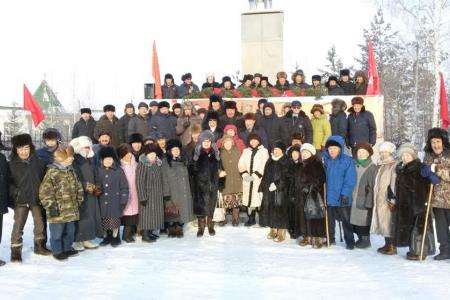 В Якутске прошел одиночный пикет Александра Гаврильева в защиту прав детей войны