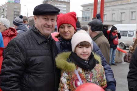 Три тысячи новосибирцев приняли участие в митинге, посвященном 98-й годовщине Великой Октябрьской социалистической революции