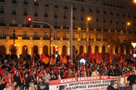 По всей Греции прошли в митинги в очередную годовщину восстания студентов в Афинах. Массовая манифестация у стен американского посольства – ясный сигнал против участия в империалистических планах