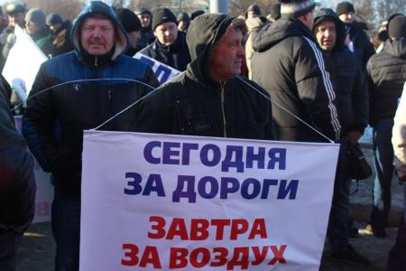 В.Н. Иконников встретился в городе Орле с протестующими дальнобойщиками