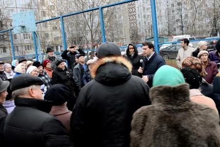 Олег Лебедев продолжает проводить массовые встречи с избирателями Тульской области