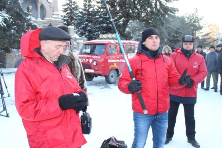 Челябинские дальнобойщики требуют отставки правительства!